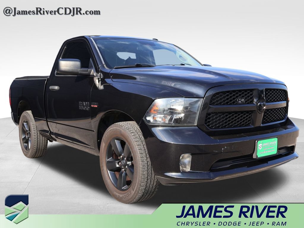 Used 2017 RAM 1500 Express w/ Black Ram 1500 Express Group RWD image 6