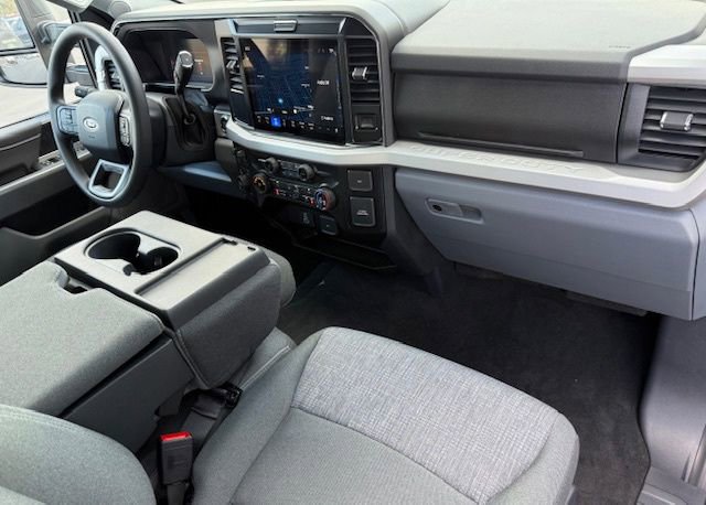New 2026 Ford F250 4x4 Crew Cab Super Duty image 18