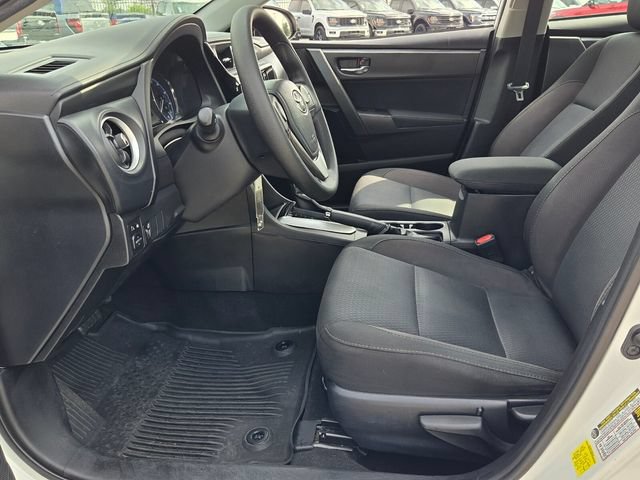 Used 2018 Toyota Corolla LE FWD image 5
