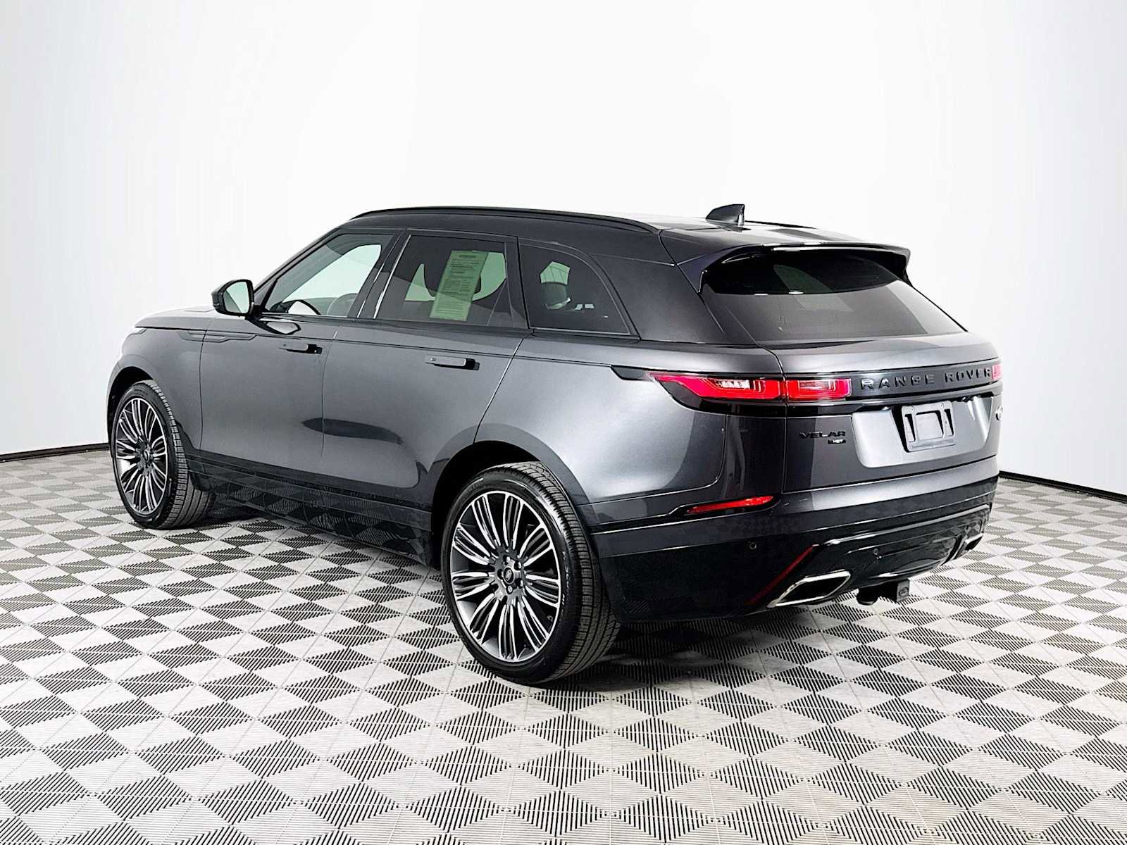 Used 2023 Land Rover Range Rover Velar HST image 7