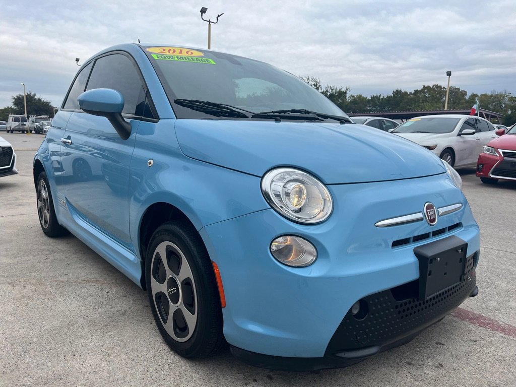 Used 2016 FIAT 500 e image 1
