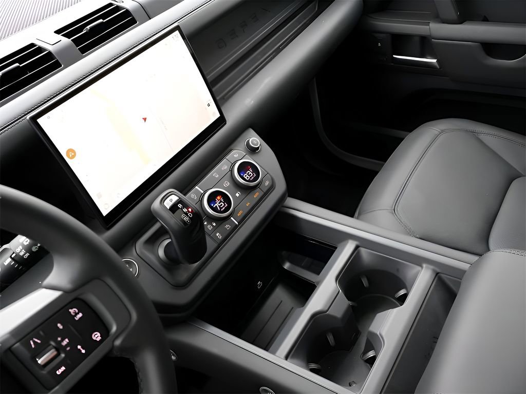 New 2025 Land Rover Defender 90 X-Dynamic SE image 22