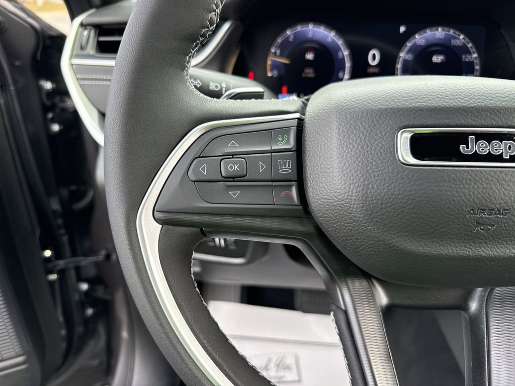 New 2025 Jeep Grand Cherokee L Laredo w/ Luxury Tech Group I image 14