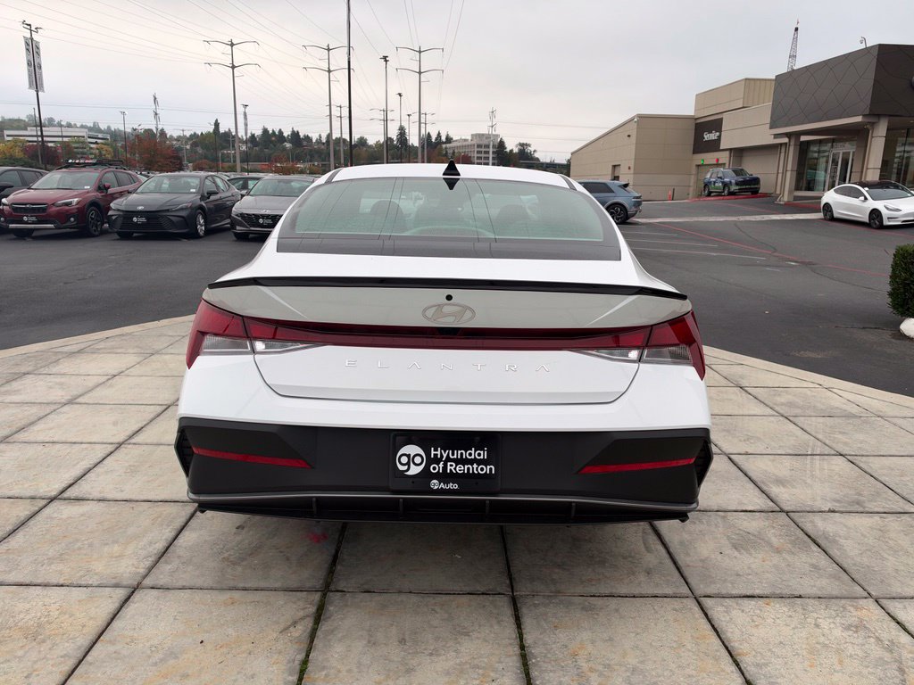 Certified 2026 Hyundai Elantra Sport FWD image 4