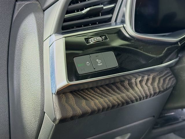 Used 2022 Audi Q8 Premium Plus image 10