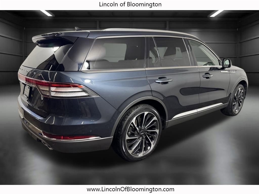 Certified 2023 Lincoln Aviator Reserve w/ Equipment Group 201A image 8