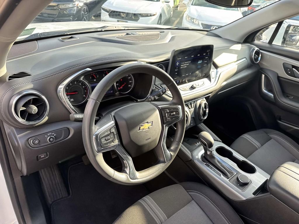 Certified 2023 Chevrolet Blazer LT w/ Convenience Package image 19