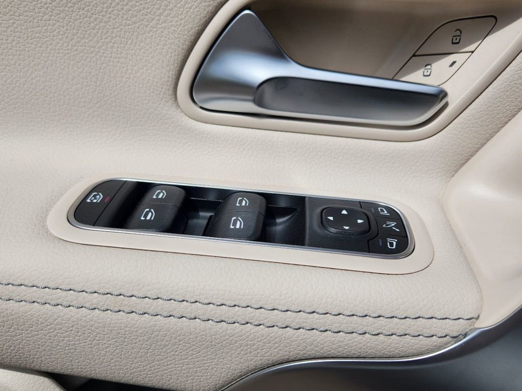 New 2025 Mercedes-Benz CLA 250 4MATIC image 8