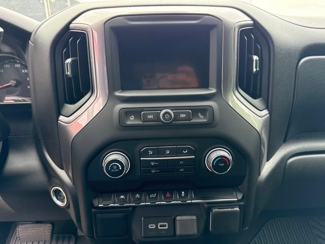 Used 2024 Chevrolet Silverado 1500 Custom w/ Rally Edition AWD/4WD image 17