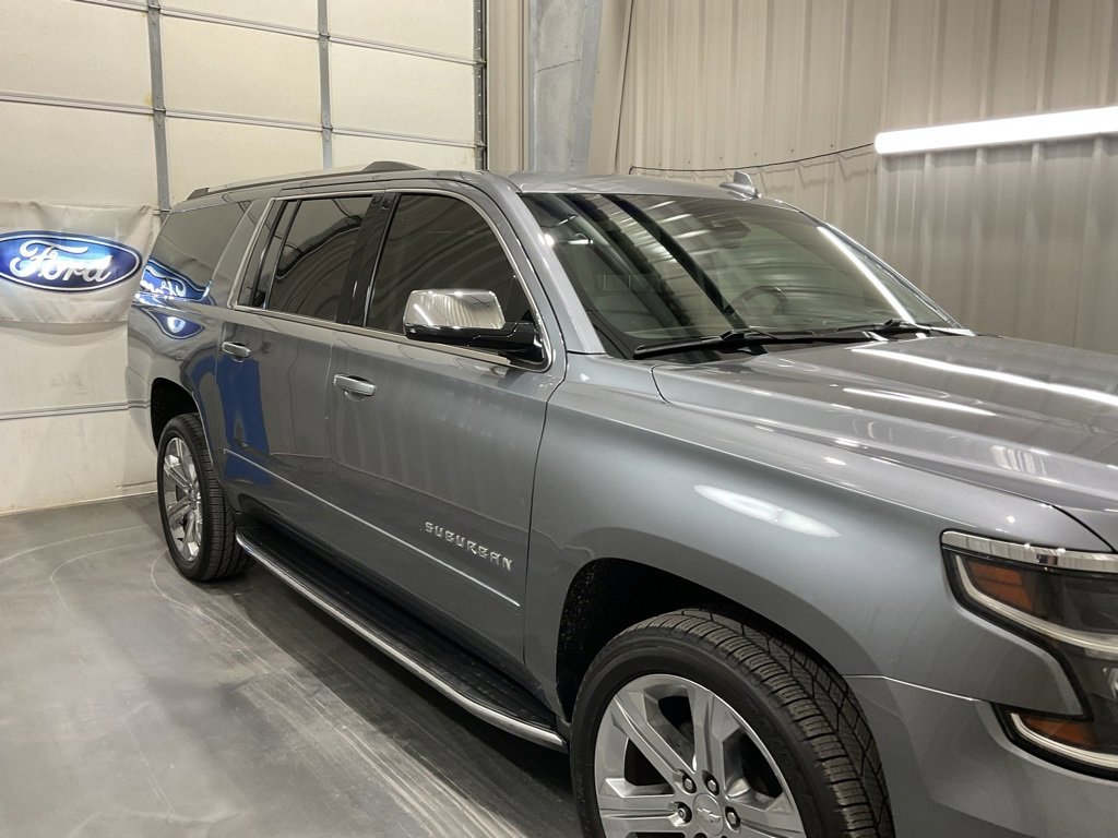 Used 2020 Chevrolet Suburban Premier image 4