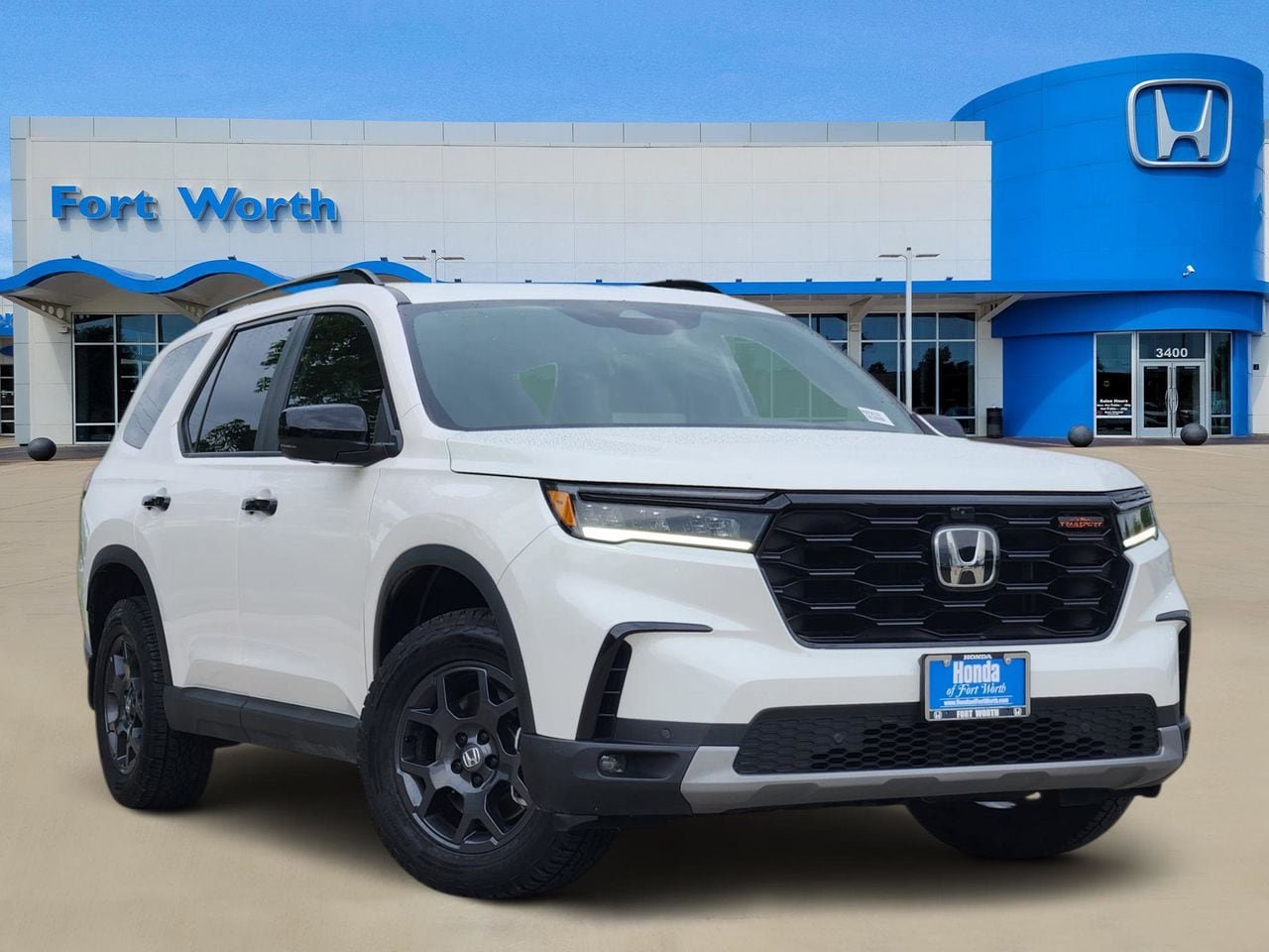 Used 2025 Honda Pilot TrailSport