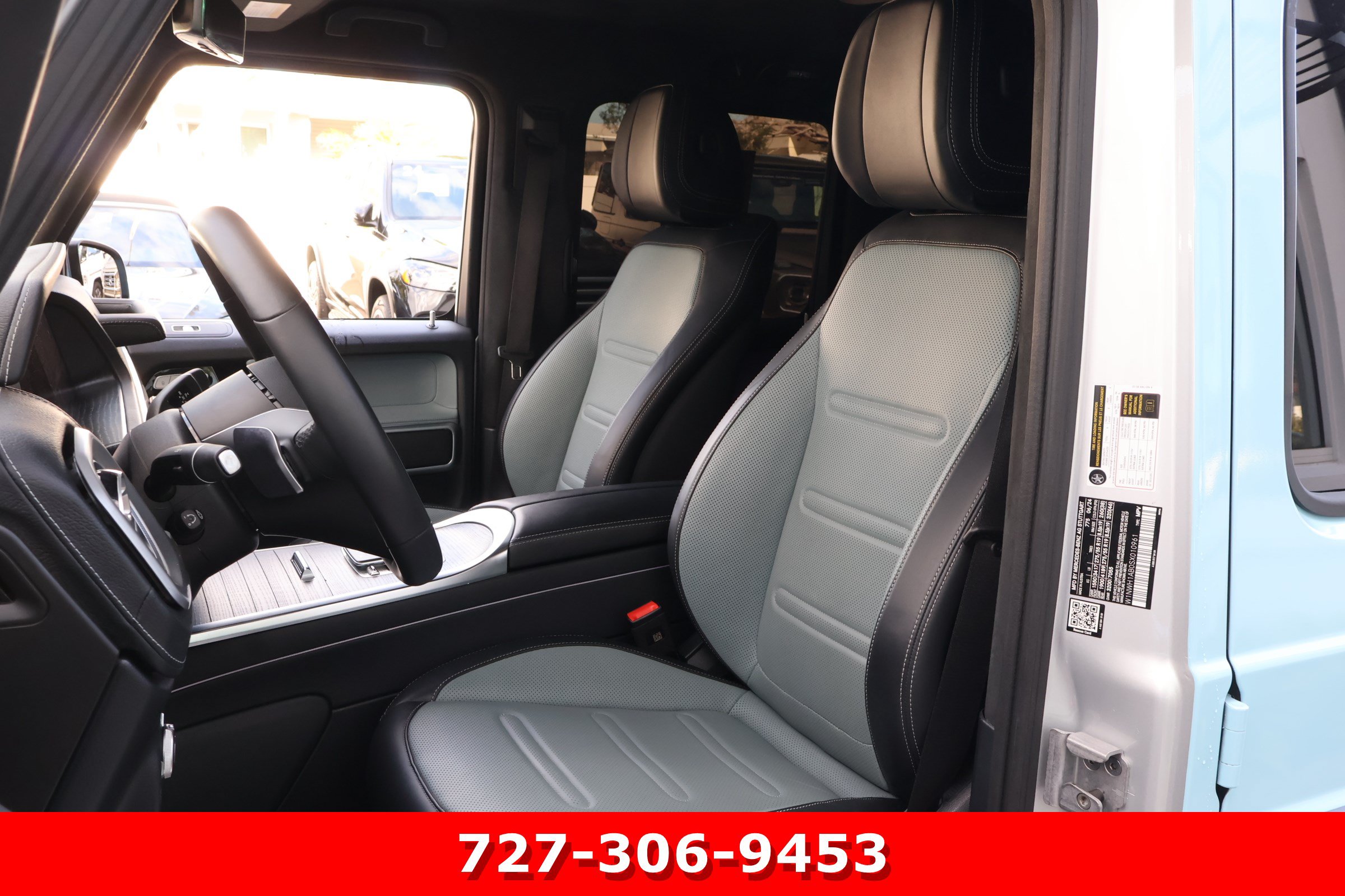 Used 2025 Mercedes-Benz G 550 image 2