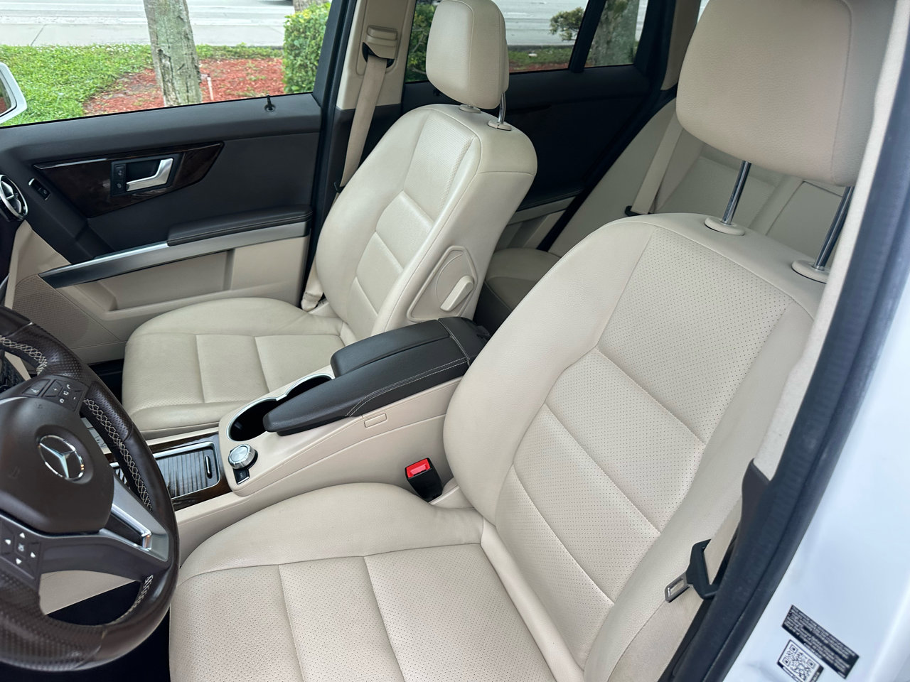 Used 2015 Mercedes-Benz GLK 350 4MATIC image 13