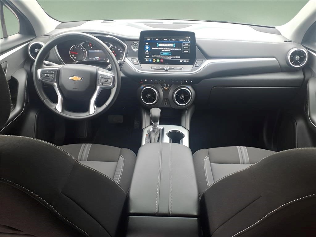 Certified 2025 Chevrolet Blazer LT AWD/4WD image 11
