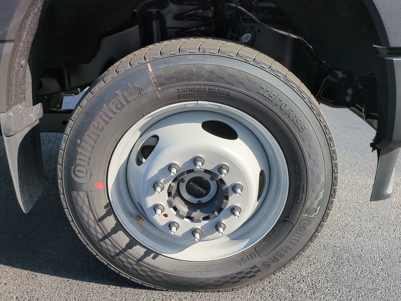 New 2026 Ford F550 4x4 Crew Cab image 11