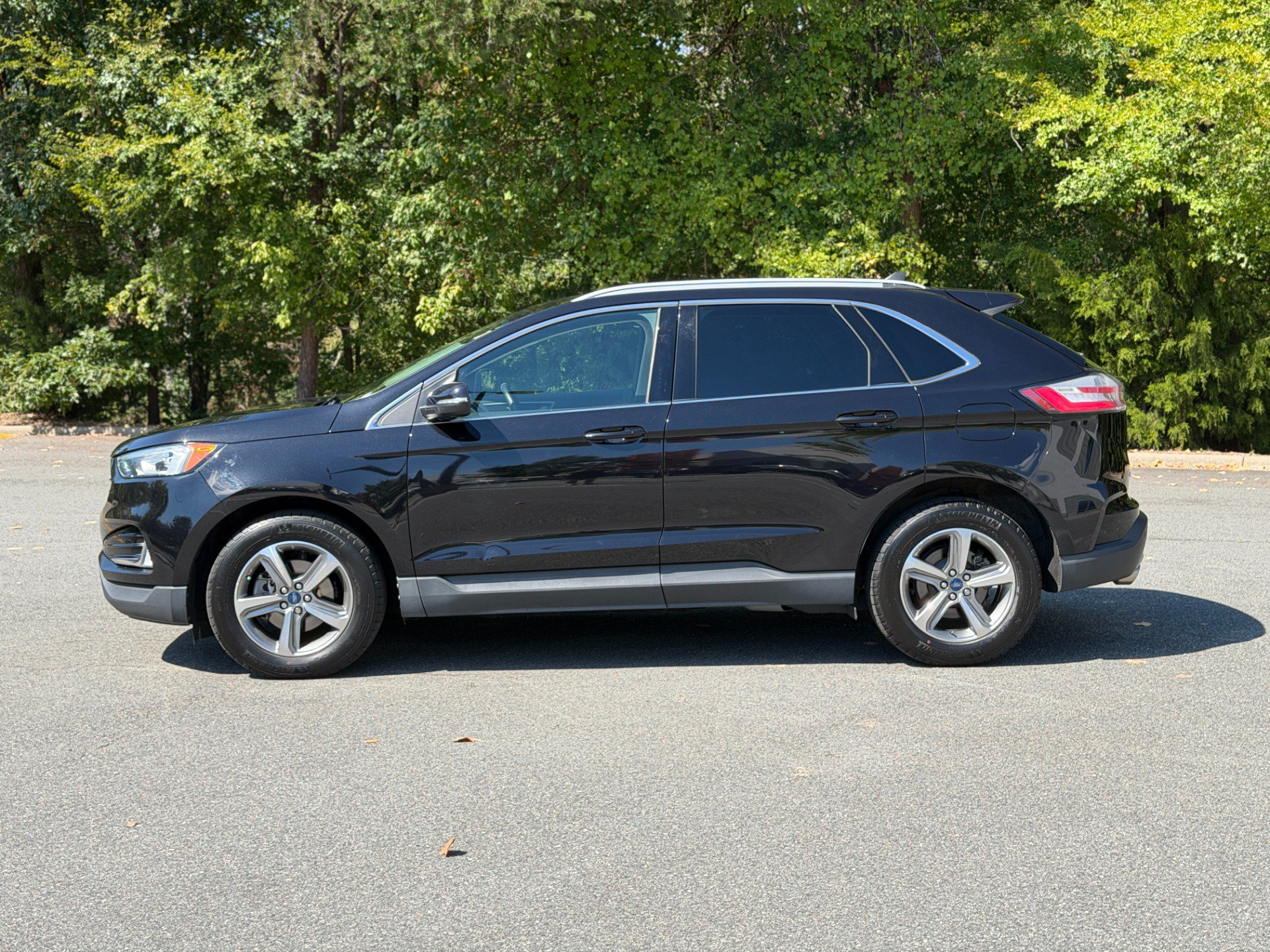 Used 2020 Ford Edge SEL w/ Convenience Package FWD image 6