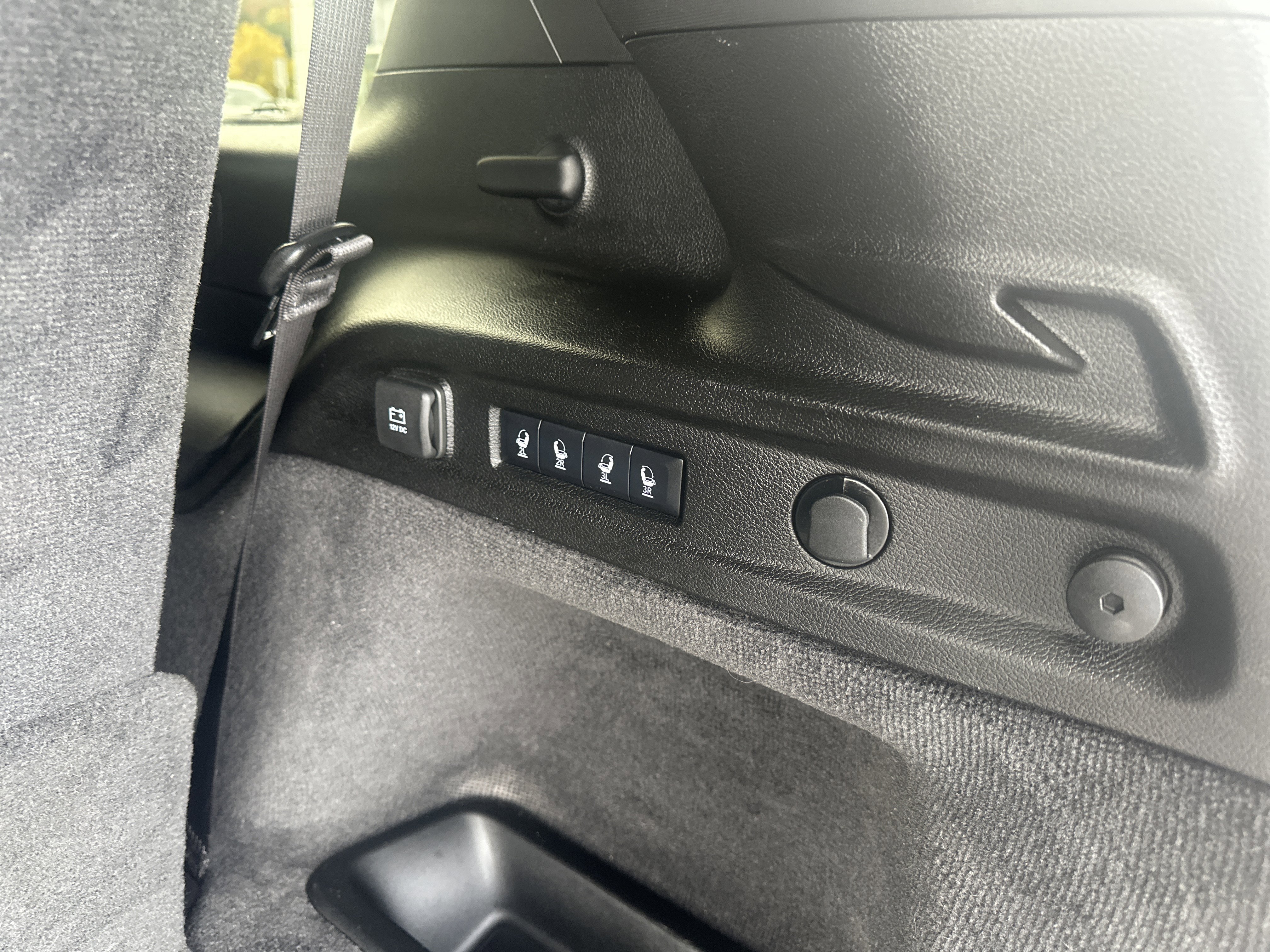 Used 2022 Jeep Grand Cherokee L Overland image 24