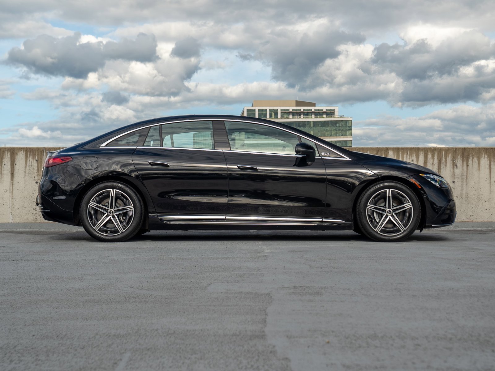 Certified 2023 Mercedes-Benz EQE 500 4MATIC Sedan image 6