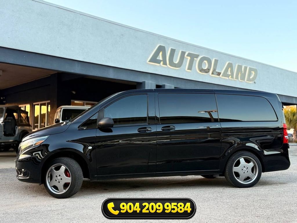 Used 2018 Mercedes-Benz Metris Passenger image 4