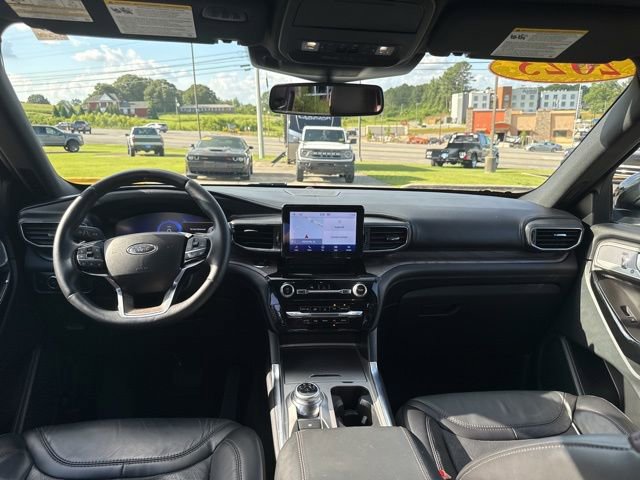 Used 2023 Ford Explorer Platinum w/ Class IV Trailer Tow Package image 15