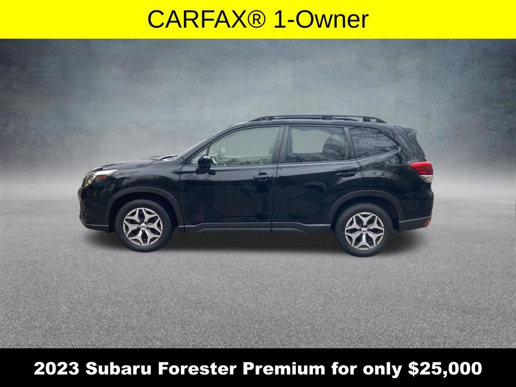 Used 2023 Subaru Forester Premium AWD/4WD image 2