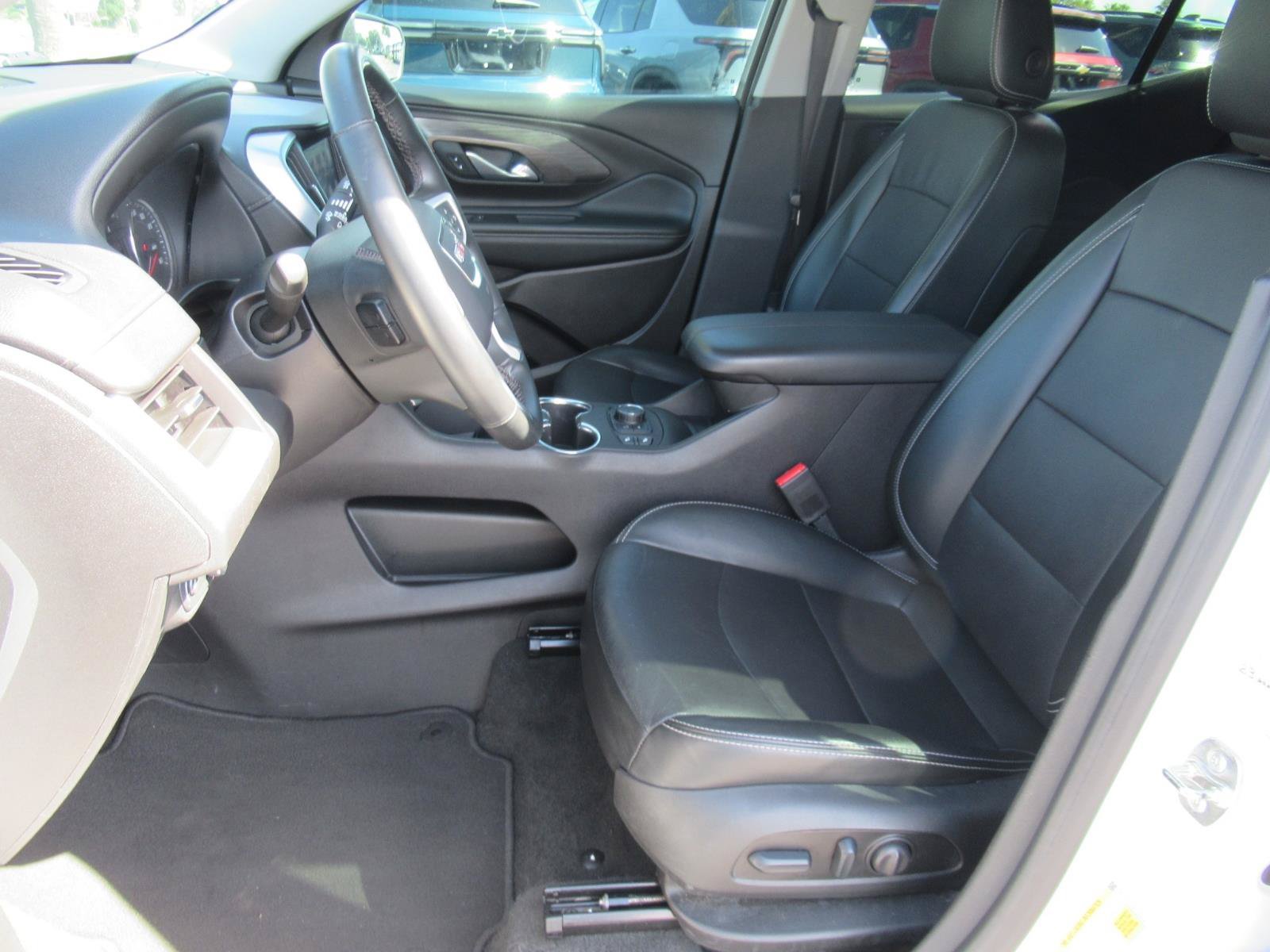 Used 2024 GMC Terrain SLT AWD/4WD image 19