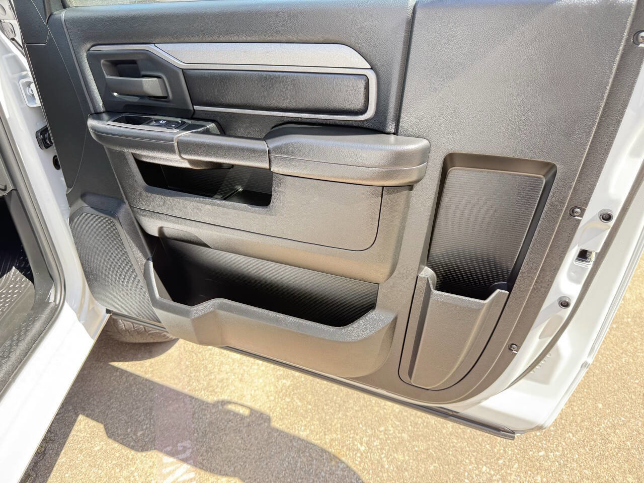 Used 2022 RAM 3500 Tradesman image 20