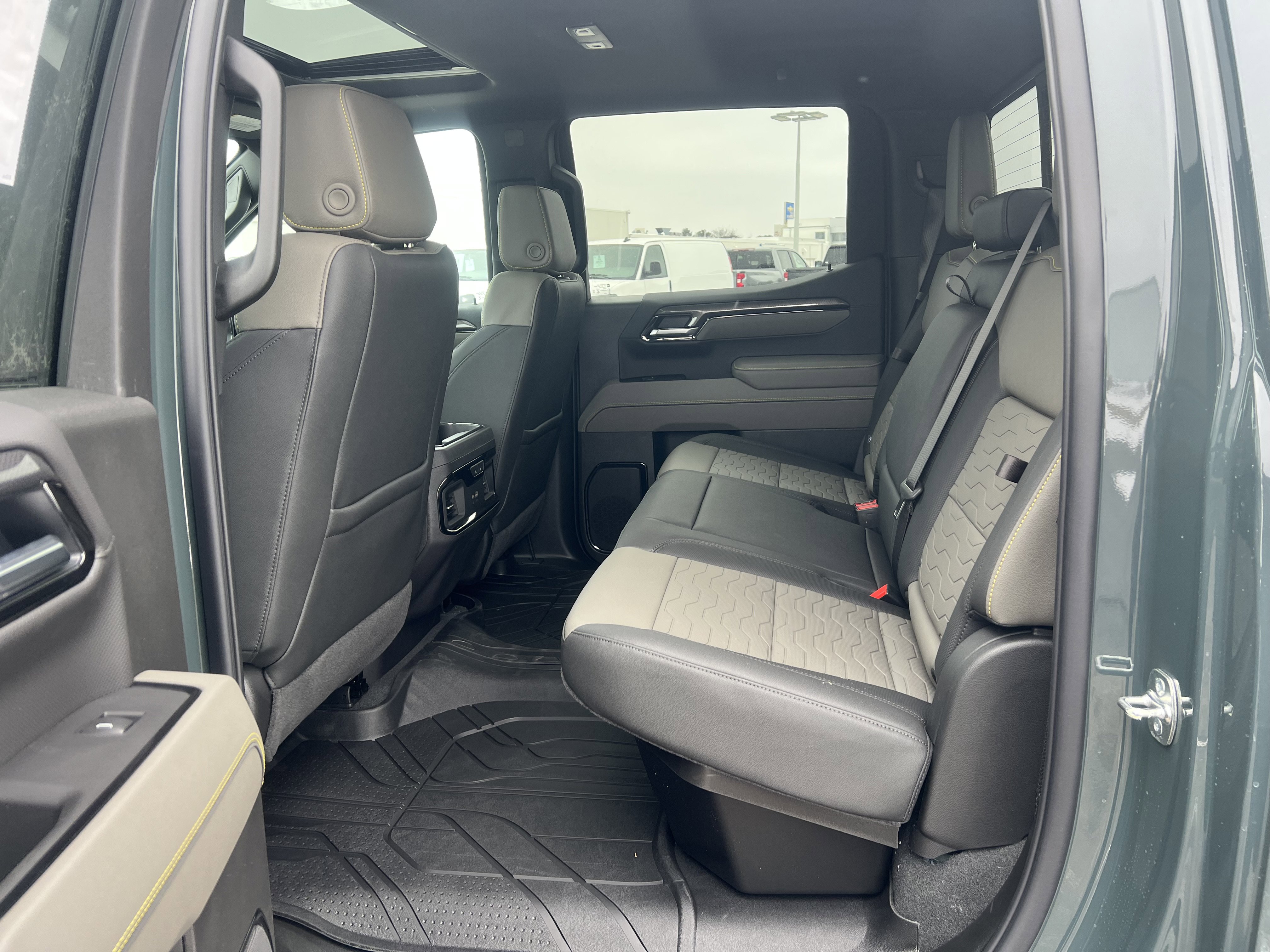 New 2026 Chevrolet Silverado 1500 ZR2 image 9