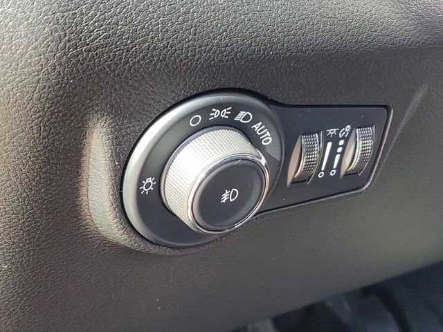 Used 2024 Jeep Compass Limited image 9