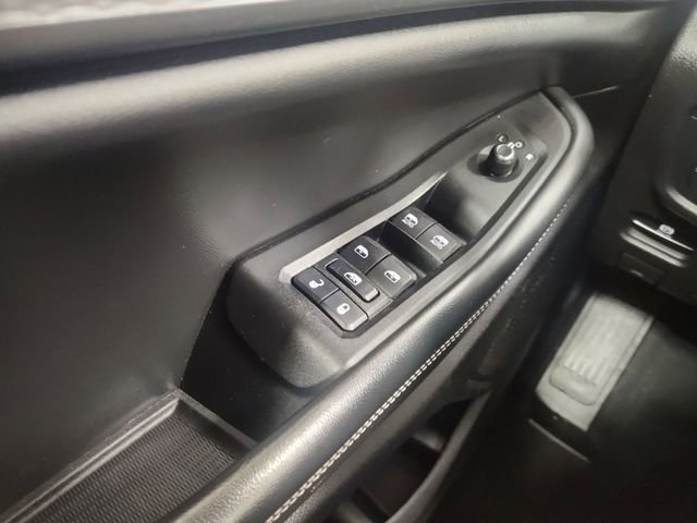 Used 2023 Jeep Grand Cherokee L Laredo image 16