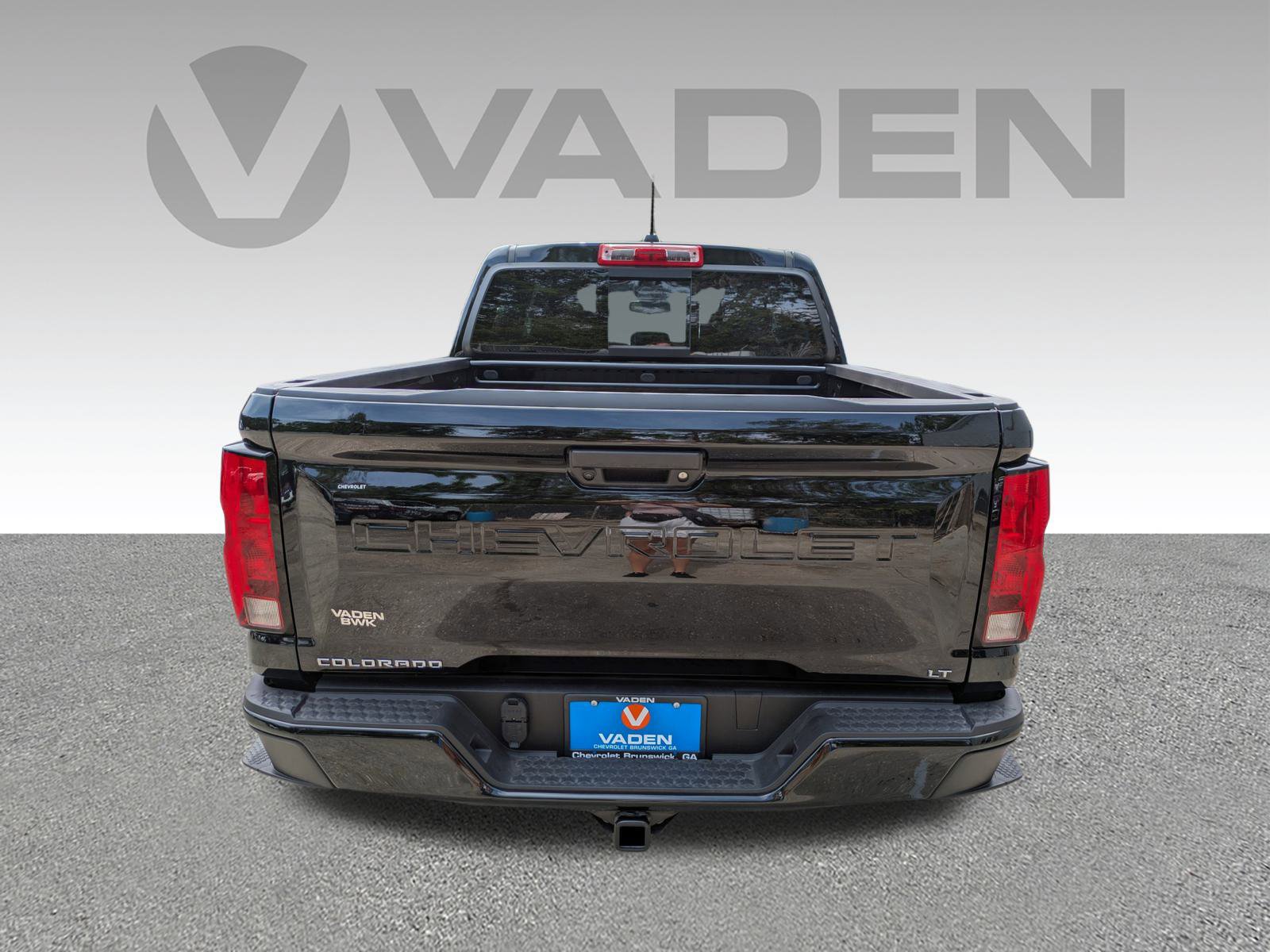 Used 2024 Chevrolet Colorado LT w/ LT Convenience Package II image 18