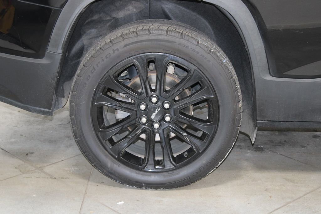 Used 2022 GMC Acadia SLE w/ Driver Convenience Package image 13