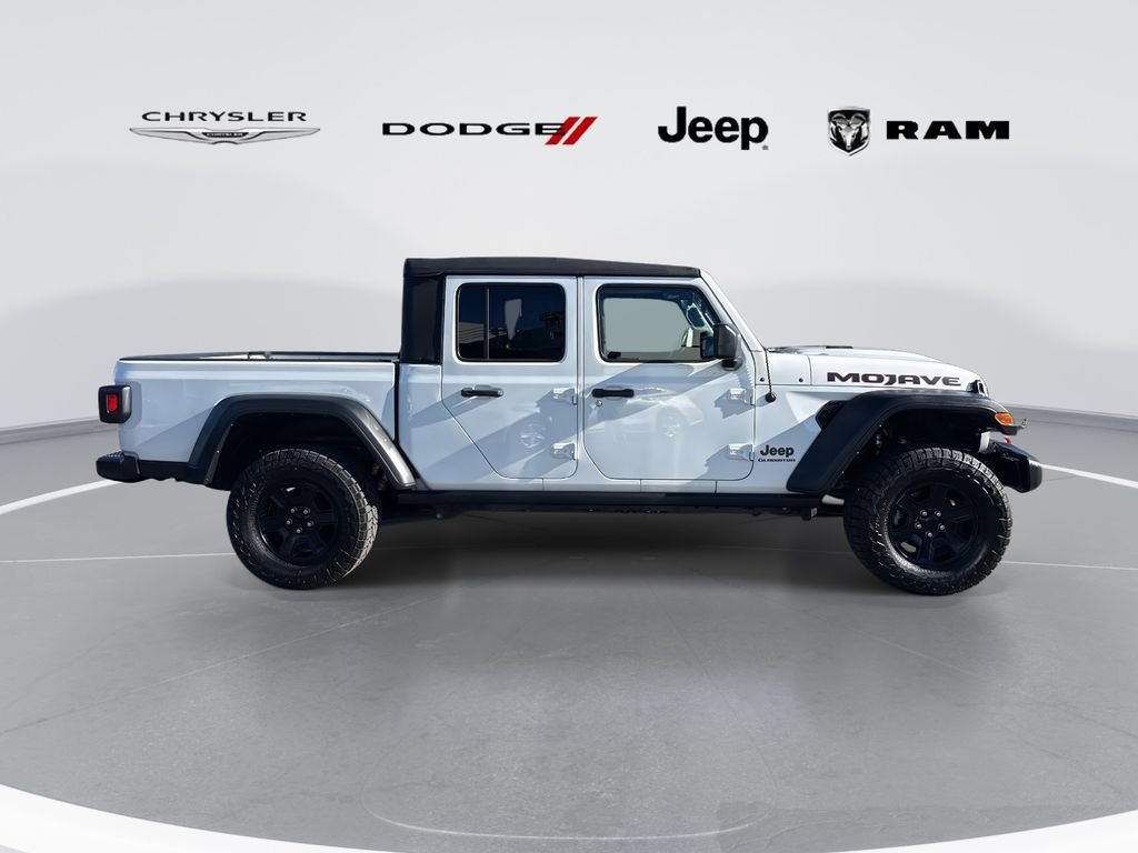 Used 2022 Jeep Gladiator Mojave image 2