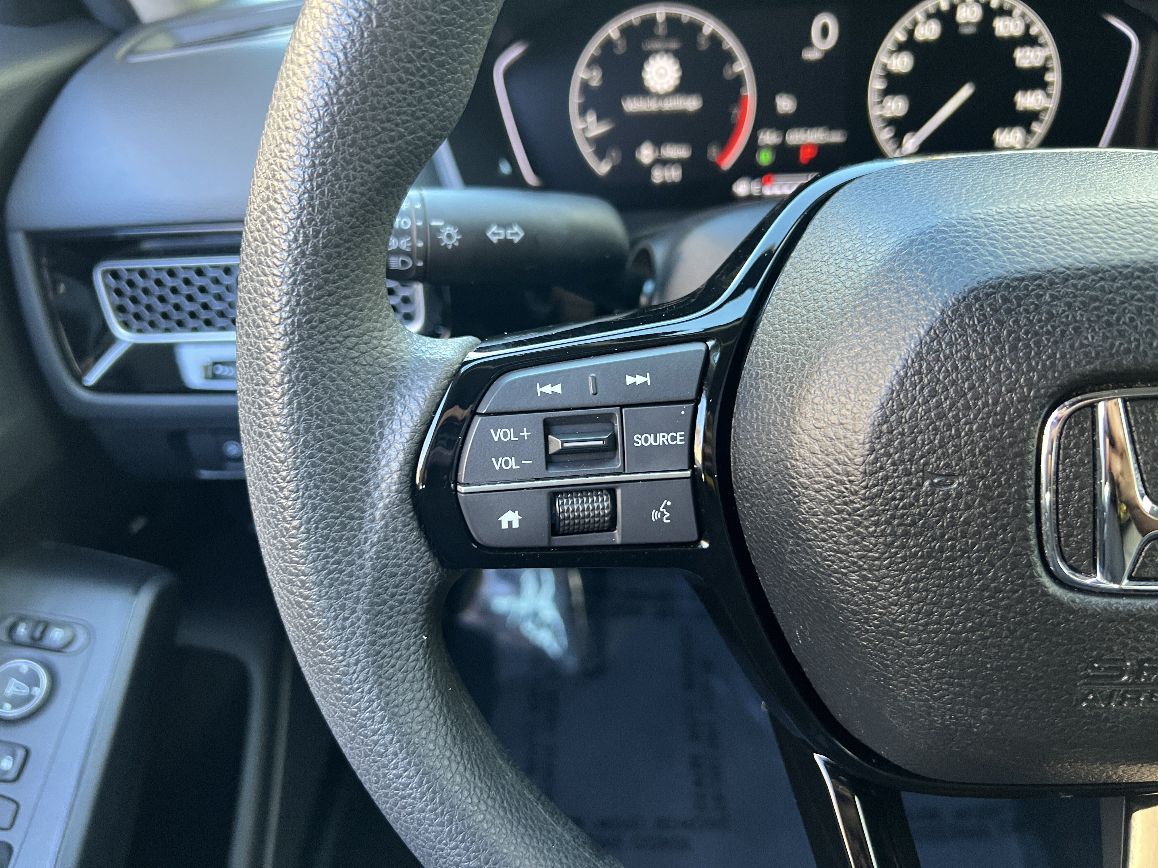 Used 2025 Honda Civic LX image 25