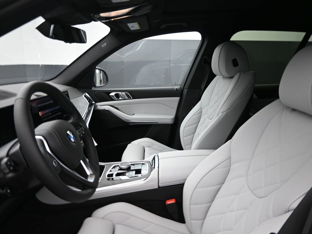 New 2026 BMW X5 sDrive40i w/ Parking Assistance Package RWD image 12