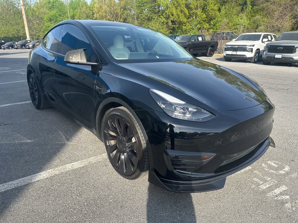 Used 2023 Tesla Model Y Performance image 3