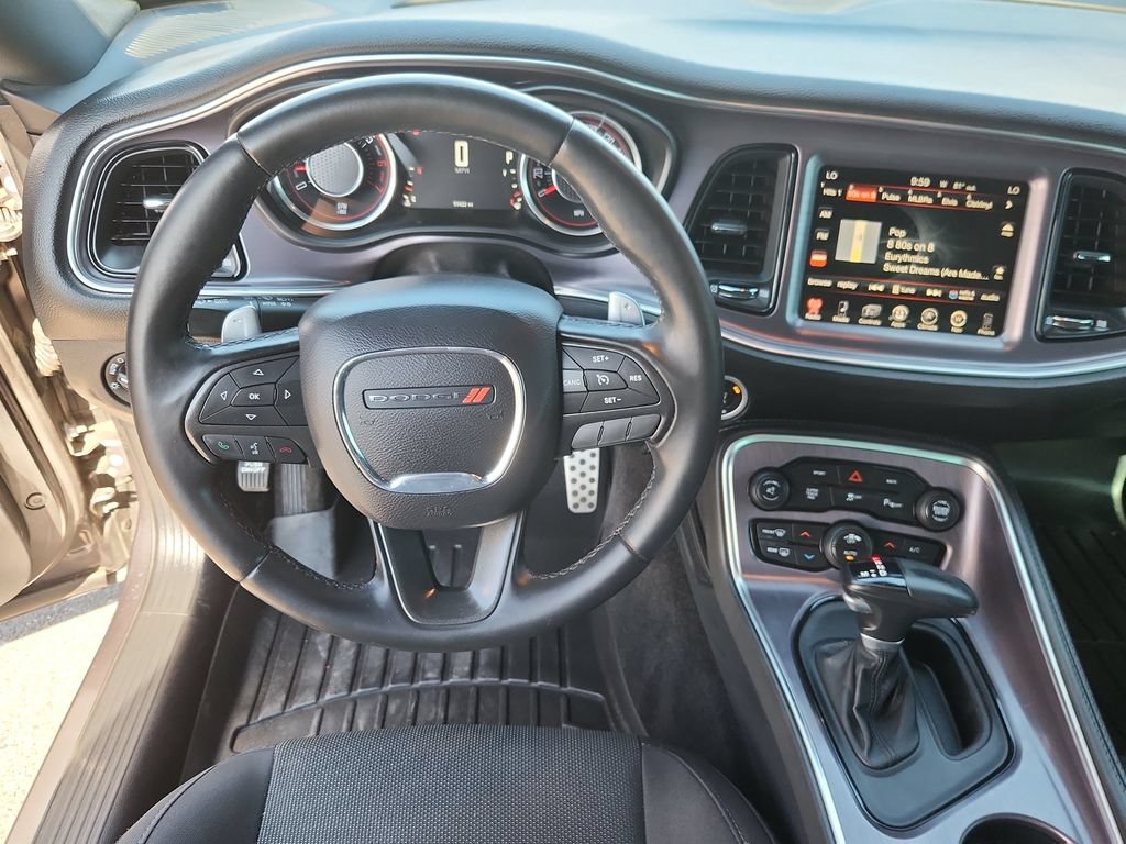 Used 2015 Dodge Challenger R/T Scat Pack w/ Scat Pack Stripe Group RWD image 11