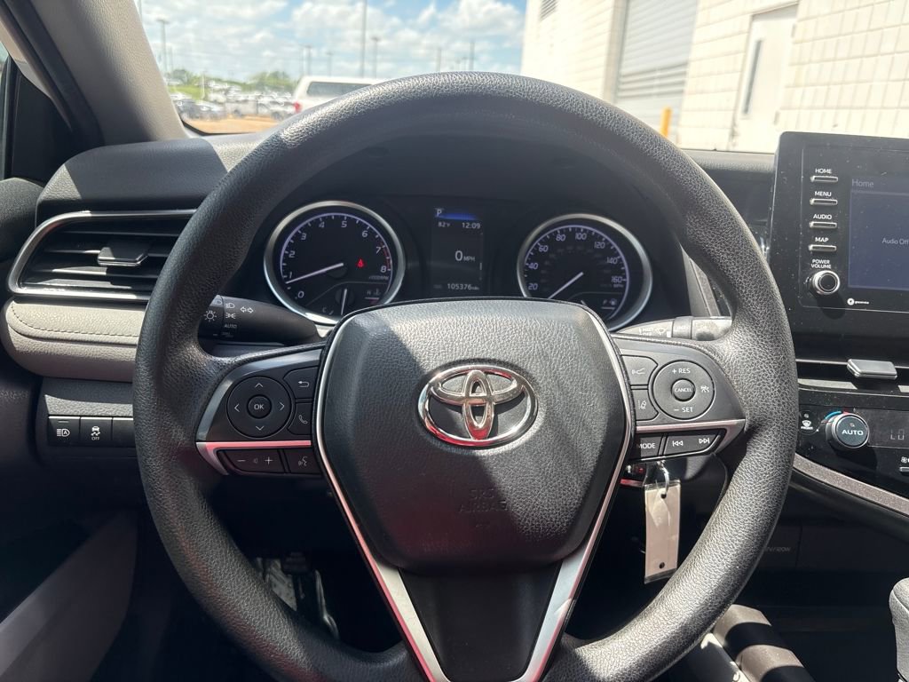 Used 2022 Toyota Camry LE image 21