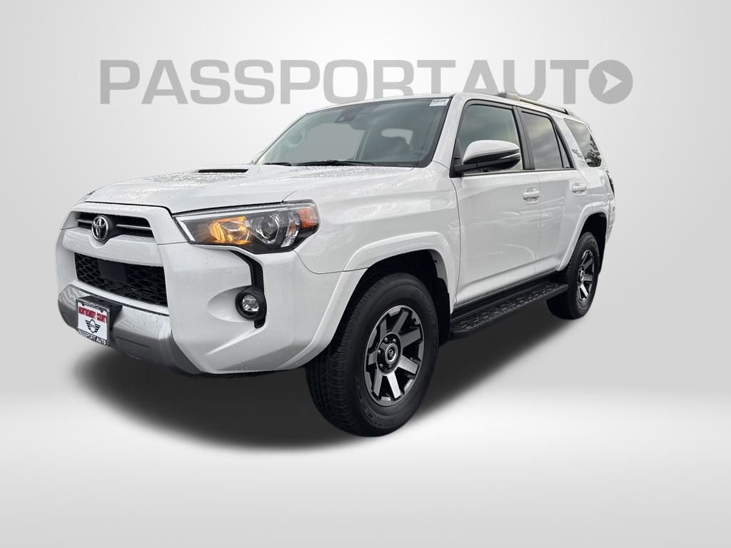 Used 2024 Toyota 4Runner TRD Off-Road Premium image 9