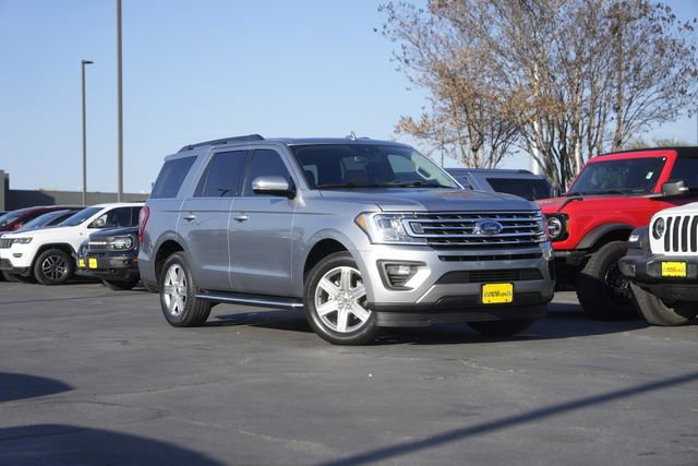 Used 2020 Ford Expedition XLT w/ Equipment Group 202A image 2