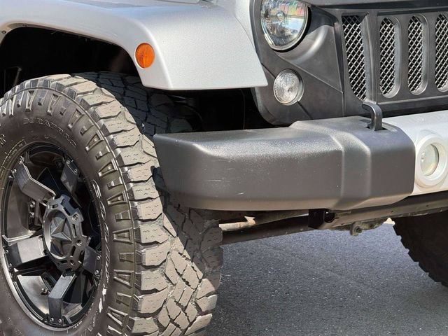 Used 2015 Jeep Wrangler Unlimited Sahara w/ Trailer Tow Group AWD/4WD image 10