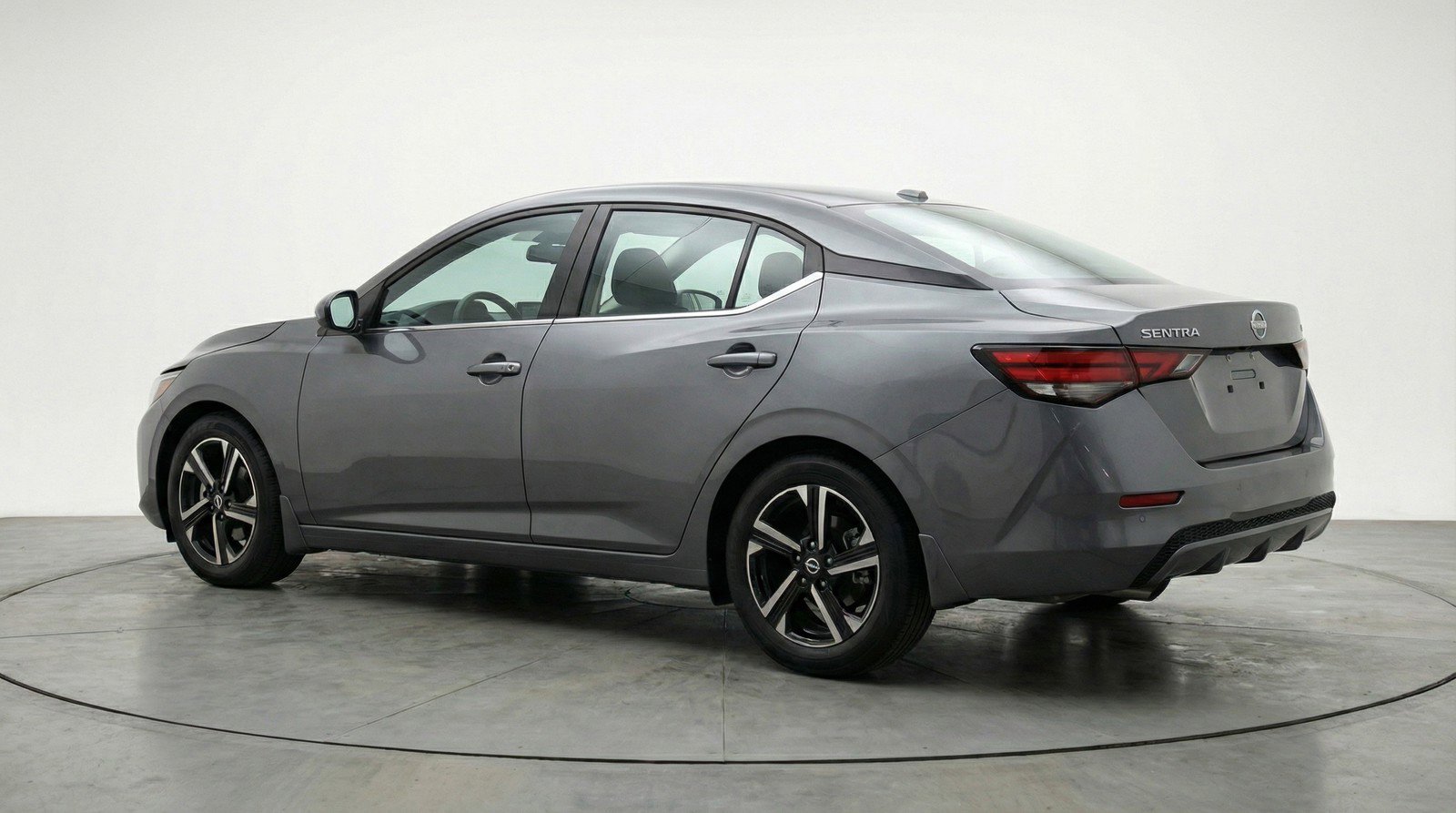 Used 2025 Nissan Sentra SV image 6