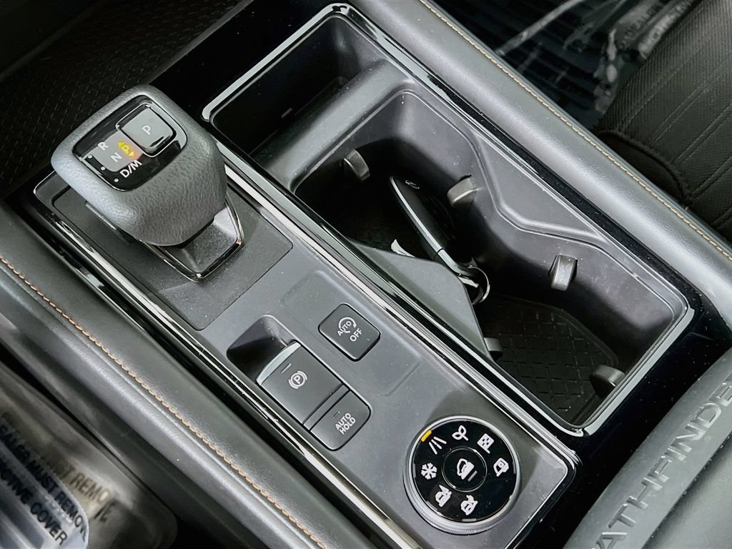 Used 2024 Nissan Pathfinder Rock Creek AWD/4WD image 15