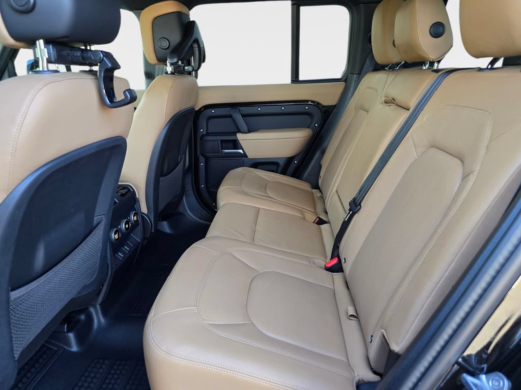 New 2026 Land Rover Defender 110 S AWD/4WD image 13