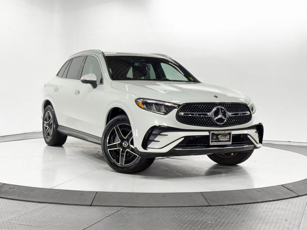 Used 2025 Mercedes-Benz GLC 350e 4MATIC w/ AMG Line image 1