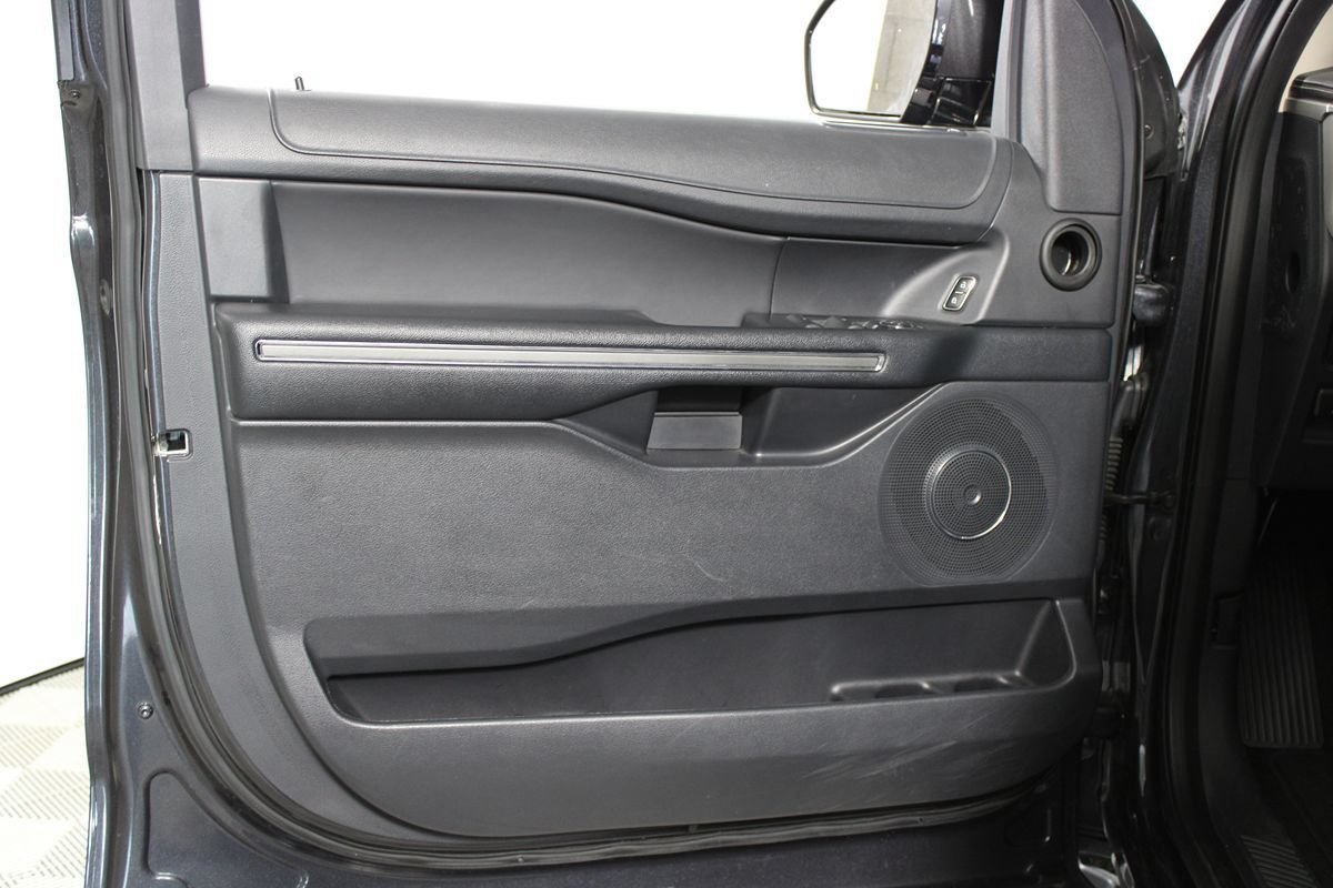 Used 2024 Ford Expedition XLT RWD image 10