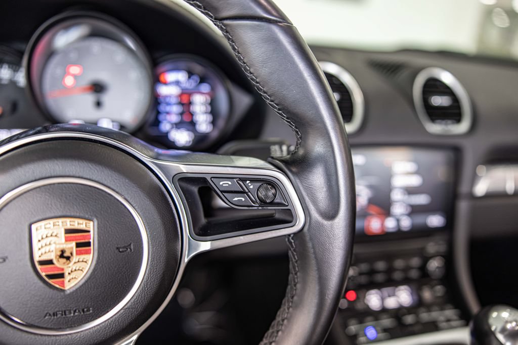 Used 2018 Porsche 718 Cayman S RWD image 27