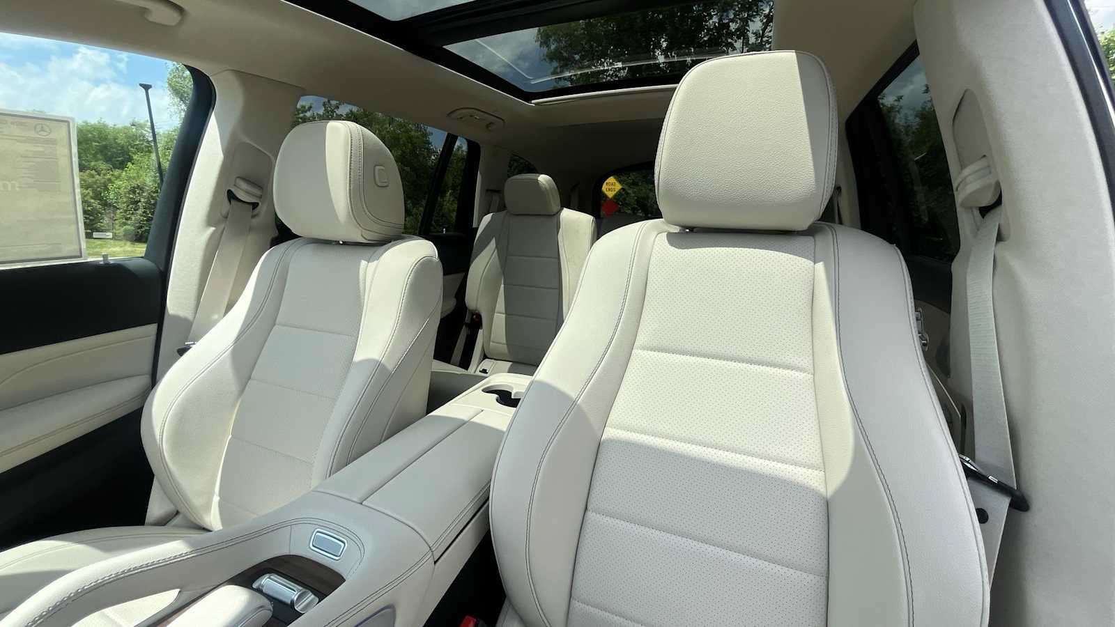 New 2026 Mercedes-Benz GLS 450 4MATIC image 10