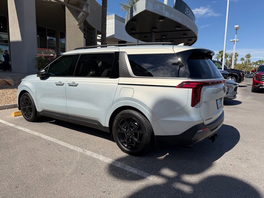 Used 2026 Kia Carnival SX Prestige image 4