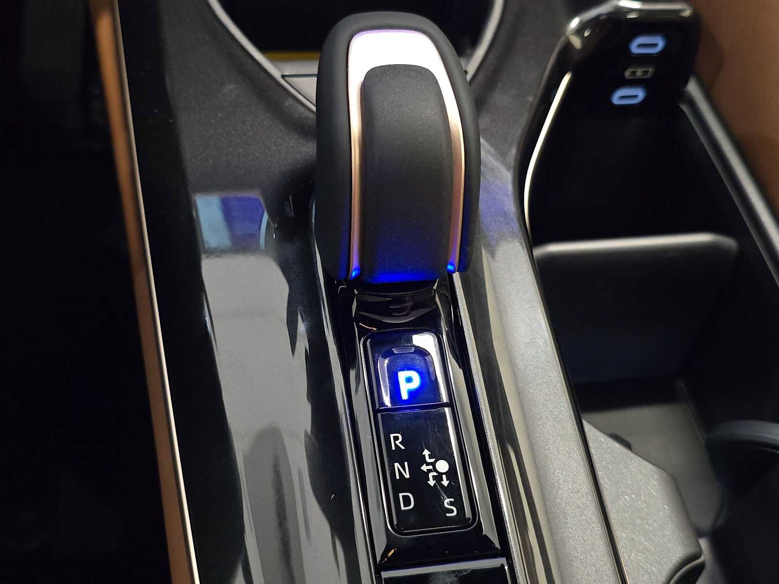 New 2027 Toyota Crown AWD/4WD image 16
